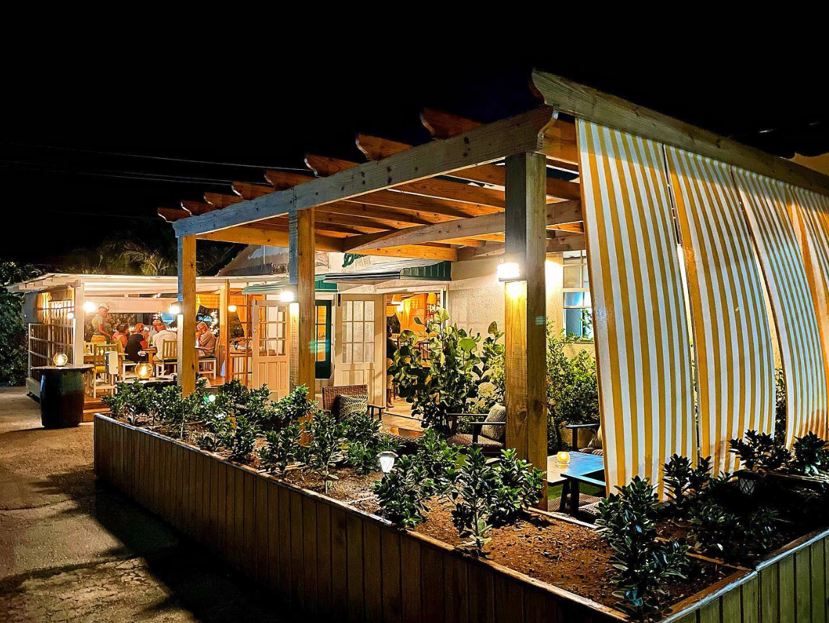 Le Shack exterior